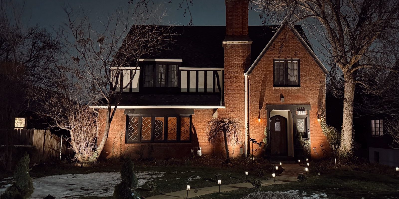 HOUSE LIGHTS